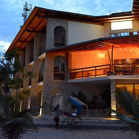 Moringa Hotel Toliara Eksteriør billede